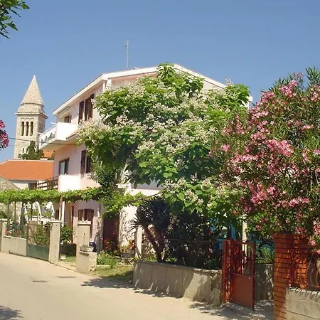 Apartmán A&n Pako Tane - Two Bedroom With Terrace A3 Pakoštane